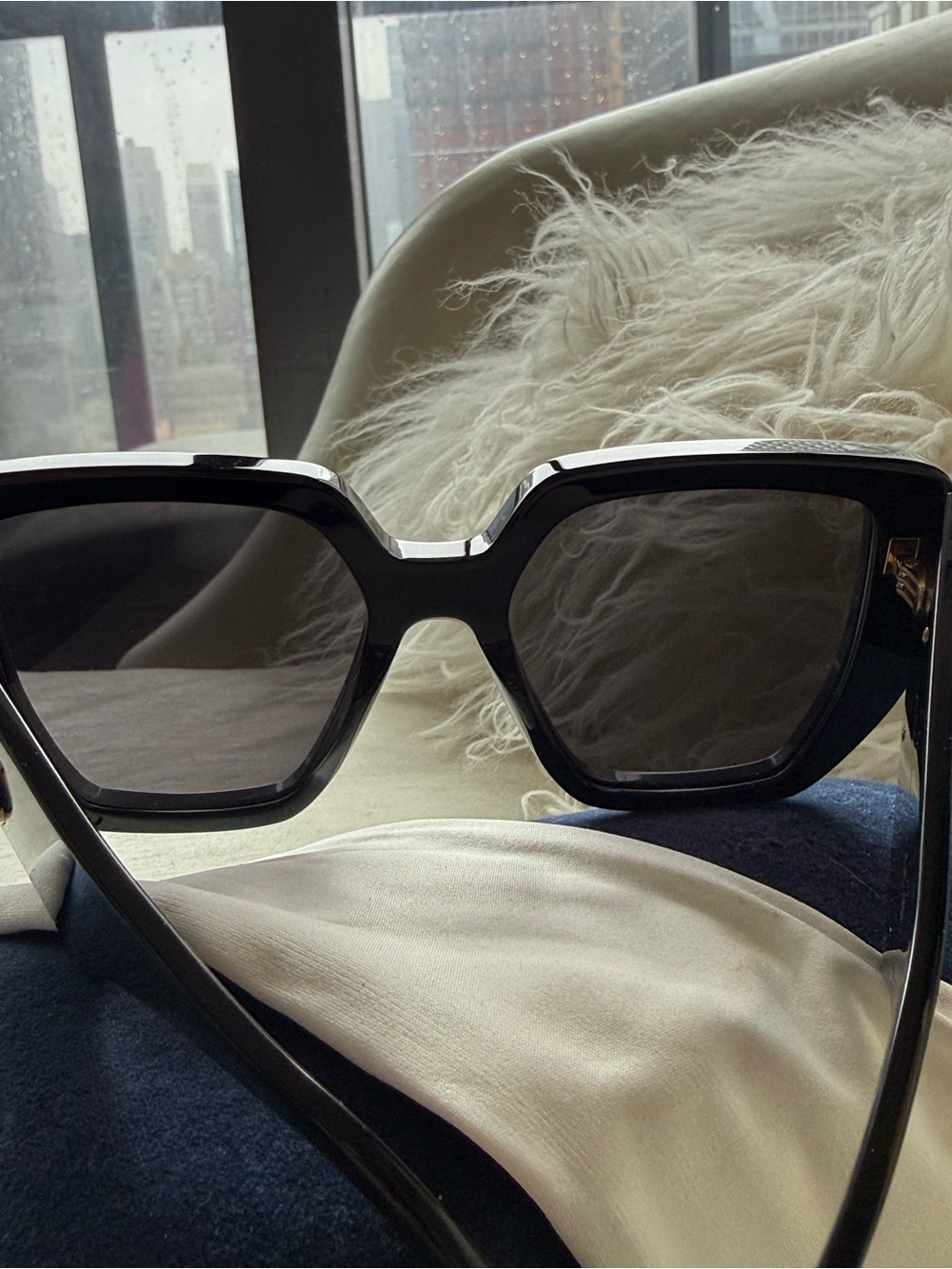 EUC, Ret. $500+ Gucci Oversized Rectangle Sunglasses, Black / Size 54-19-145 - Picture 9 of 11